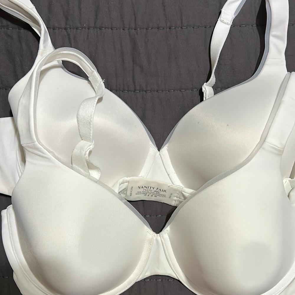 Vanity Fair White Bra (2) Size 40-C Lift Up excellent